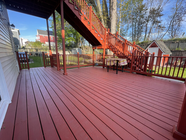 Private Deck - 29 Saint James St