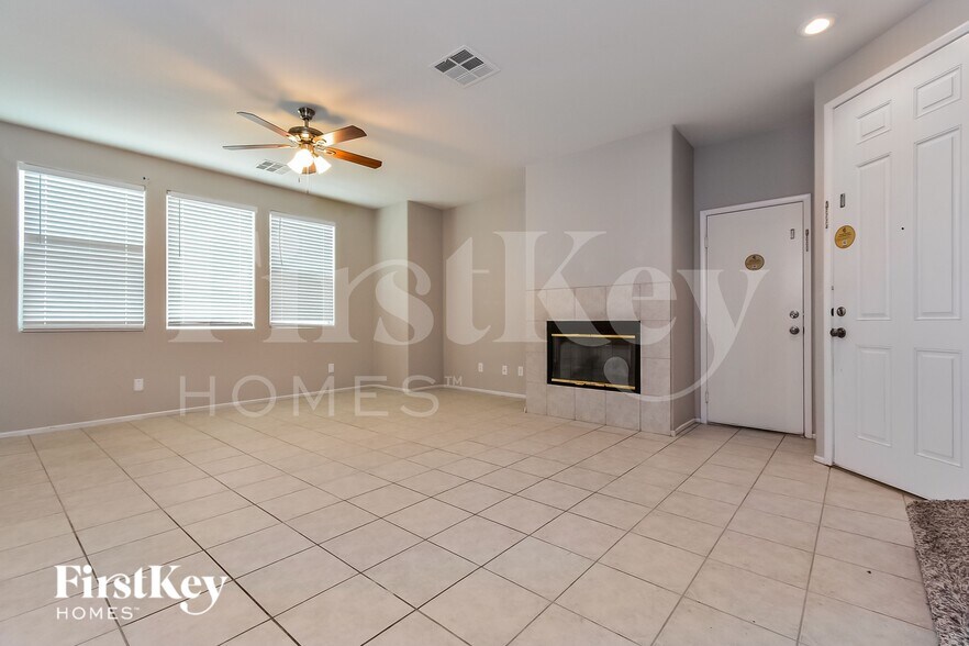 Building Photo - 452 Redruth Dr