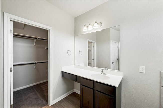 Building Photo - 821 Fortrose Ter