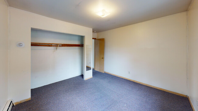 115-L-Bedroom - 115 East Gilman