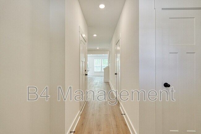 Building Photo - 416 W Parima Ct