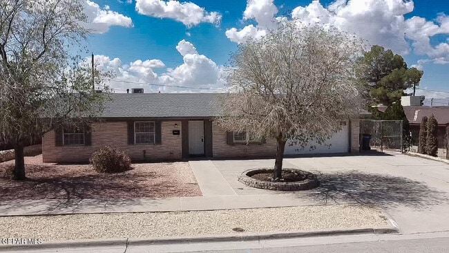 Primary Photo - 3311 Drumond Rd