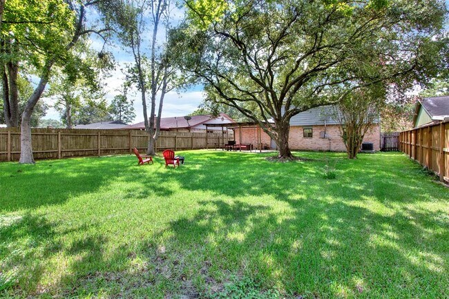 Building Photo - 6208 Brookdale Dr