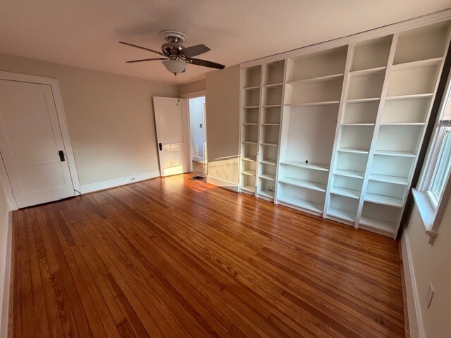 Building Photo - 3634 Besuden Ct
