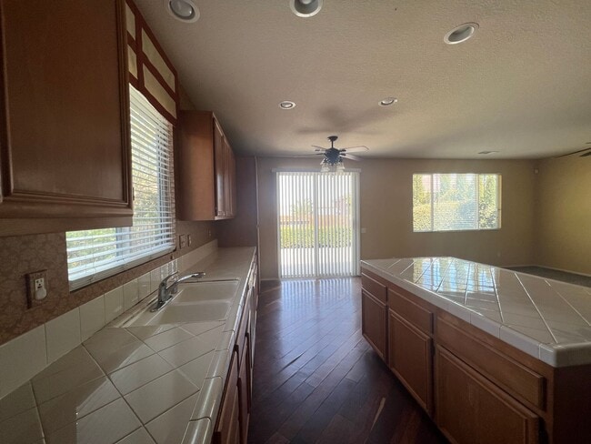Building Photo - Beautiful home on cul-de-sac!!!
