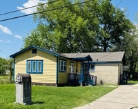 Building Photo - 2127 71st Ave