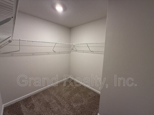 Building Photo - 7640 Gumbo Ave