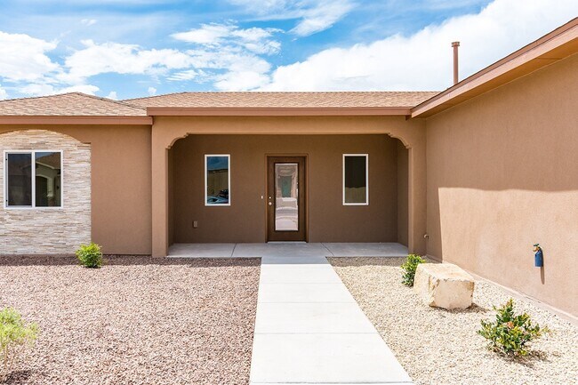 Building Photo - 4507 Mesa Central Dr