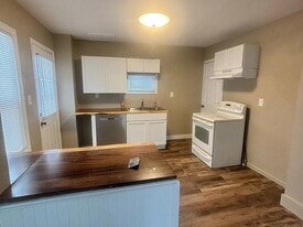 Building Photo - 352 Springfield Ave