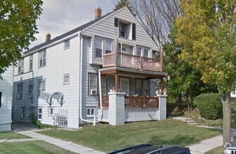 Building Photo - 8718-8720 W Mitchell St. (Duplex)