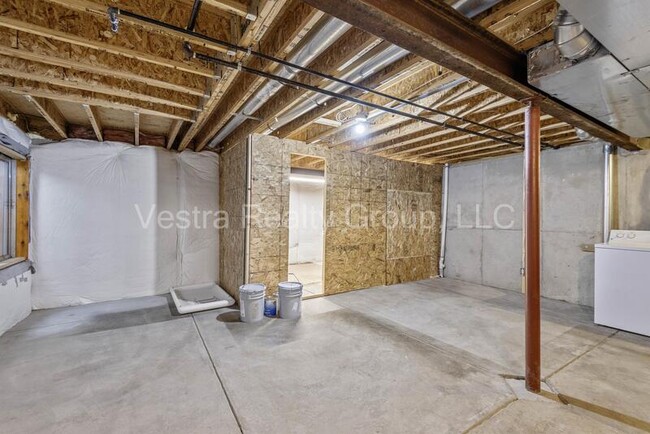 Building Photo - 9585 Deer Horn Ct