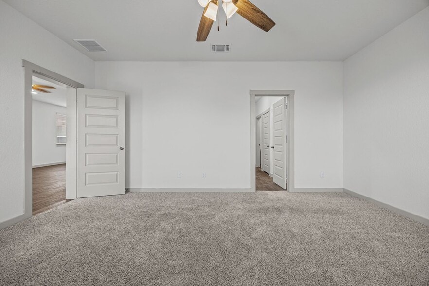 Building Photo - 231 Lavaca River Ln