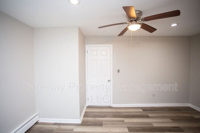 Building Photo - 19 Estate Rd