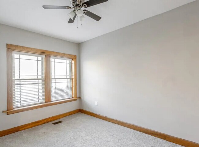 Building Photo - 11433 Ashbury Ave