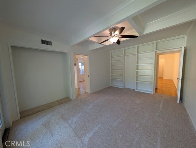 Building Photo - 582 N Sunnyslope Ave