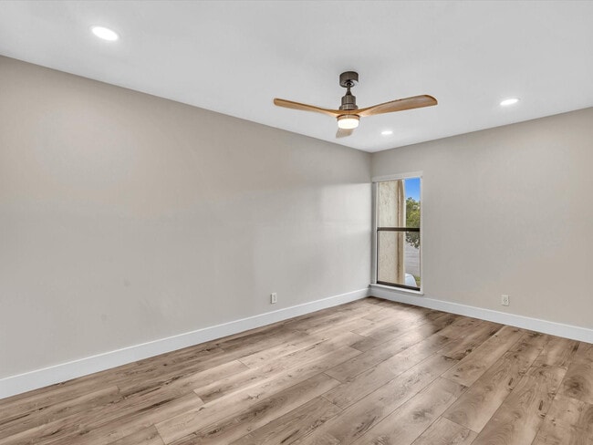 Building Photo - 1381 NW 99th Ave