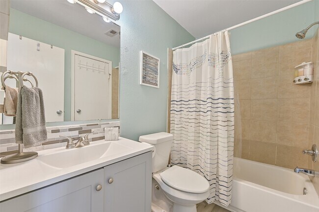 Building Photo - 3506 Cove View Blvd