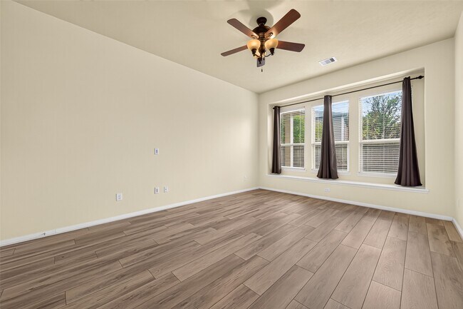 Building Photo - 6847 Tammany Manor Ln