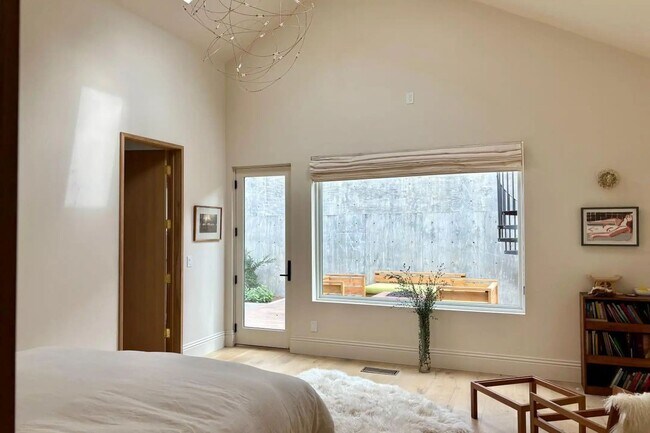 Building Photo - Stunning modern classic home. Gustavo Lopez AMSI