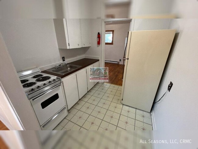 Building Photo - 732 N Royer St