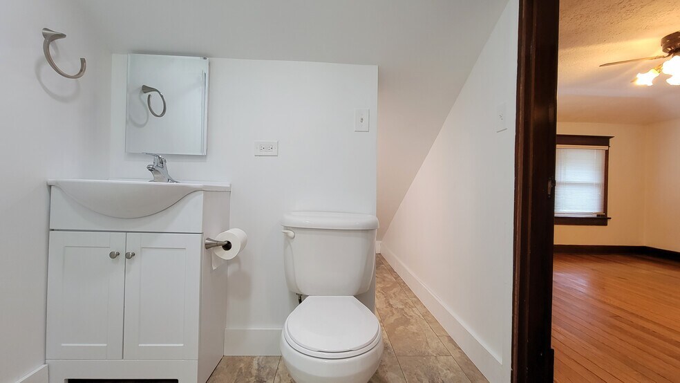 Building Photo - 3812 Taylorsville Rd