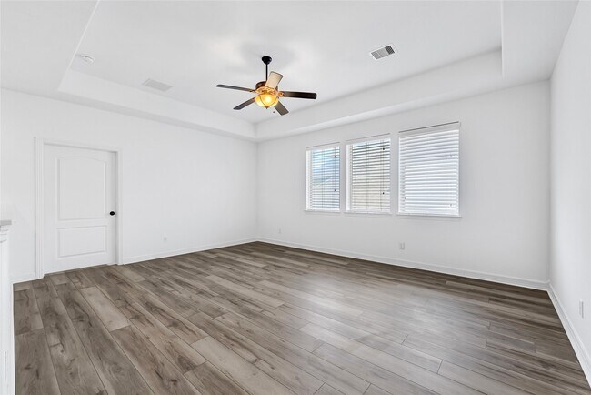 Building Photo - 27915 Genesis Manor Ln