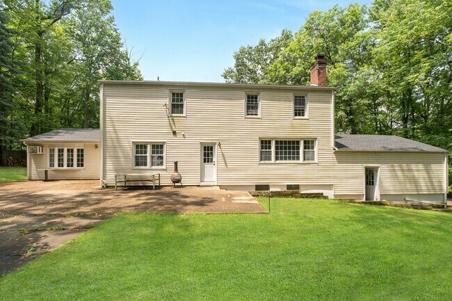 Building Photo - 68 Briarwood Ave