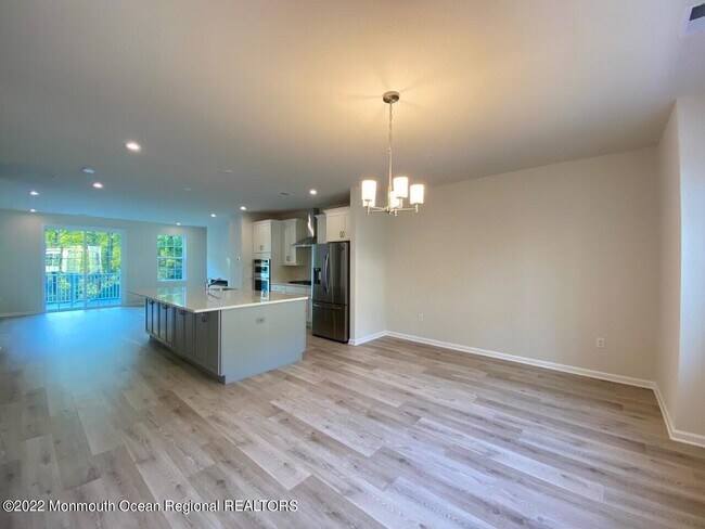 Building Photo - 102 Arose Ln