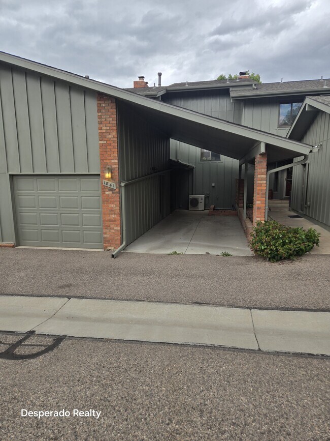 Building Photo - 1841 Kedron Cir