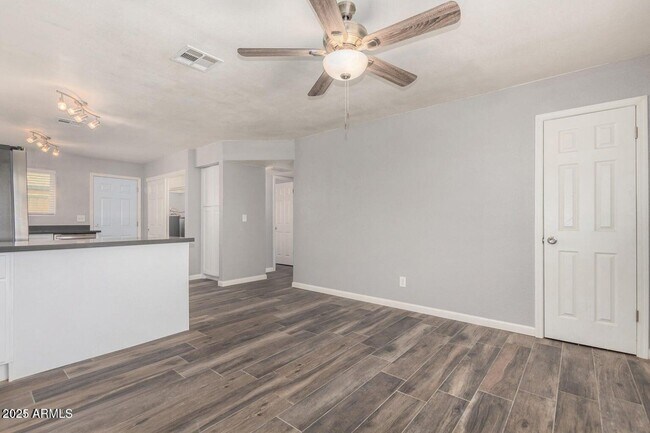 Building Photo - 650 S 97th Pl