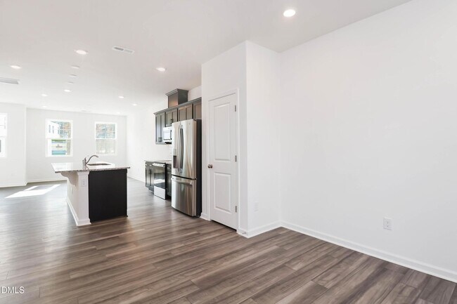 Building Photo - 3615 Elm Grv Ln