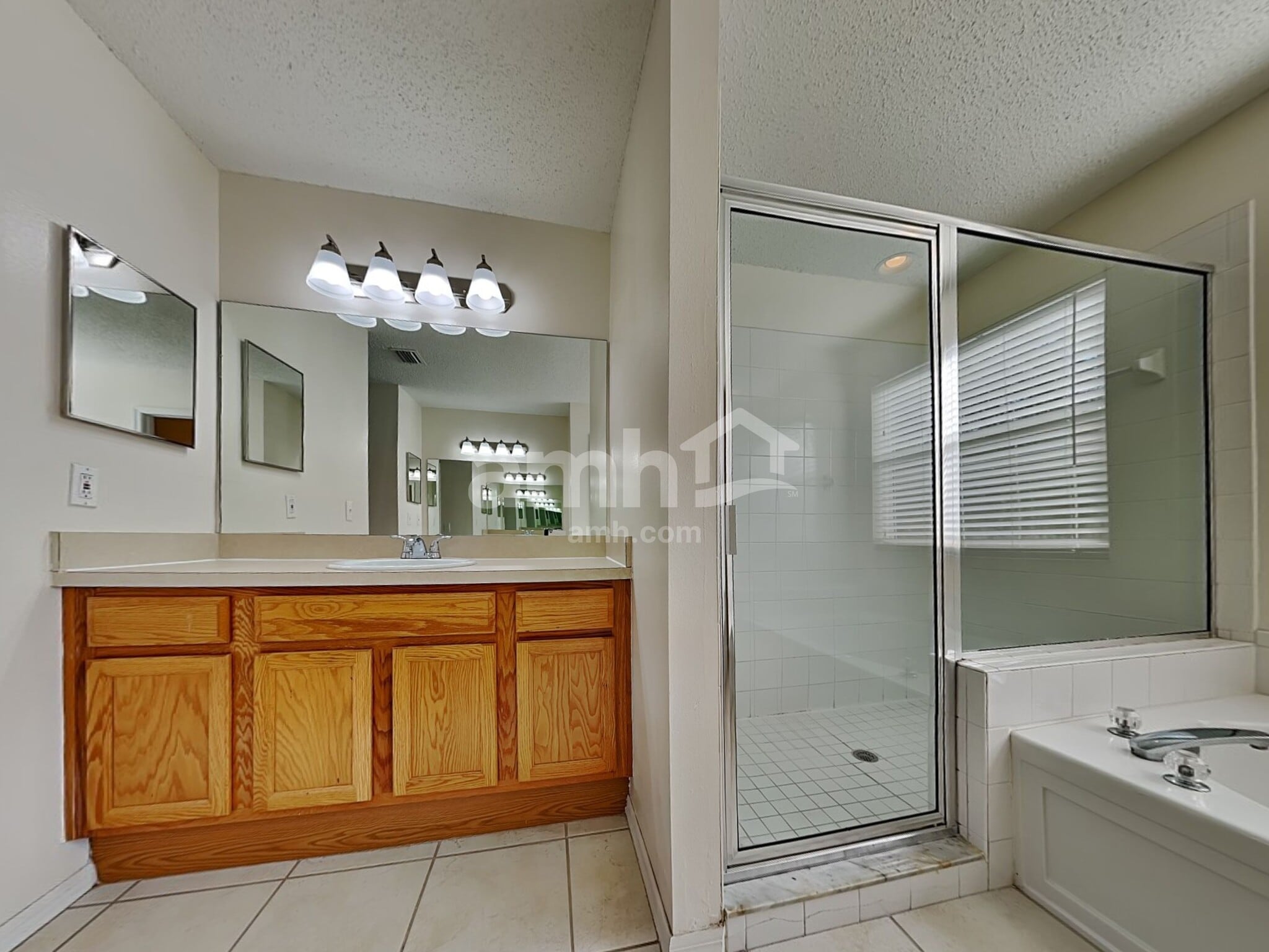 Building Photo - 607 Grand Canyon Dr