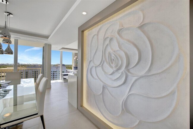 Building Photo - 2800 E Sunrise Blvd