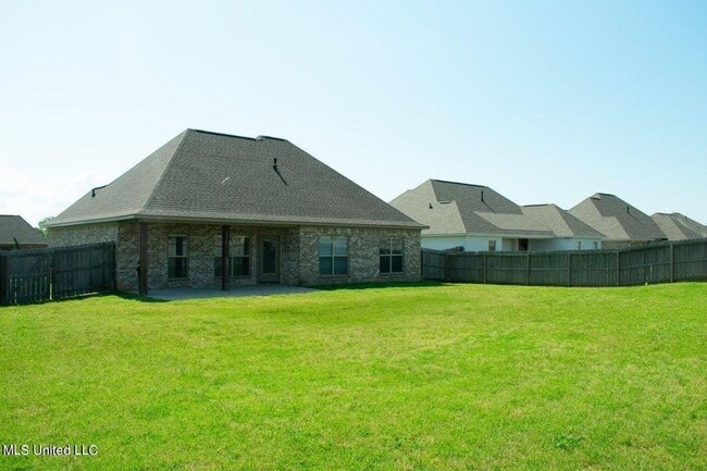 Building Photo - 3 Bed/2 Bath Home in Woodscope of Oakfield