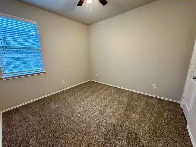 Building Photo - 14110 Silver Falls Ct