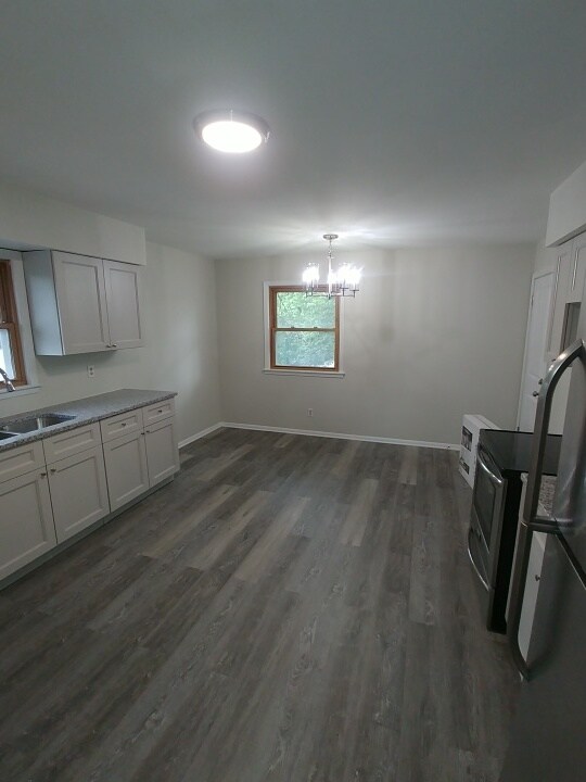 Spacious Kitchen - 1230 Hewitt Ave