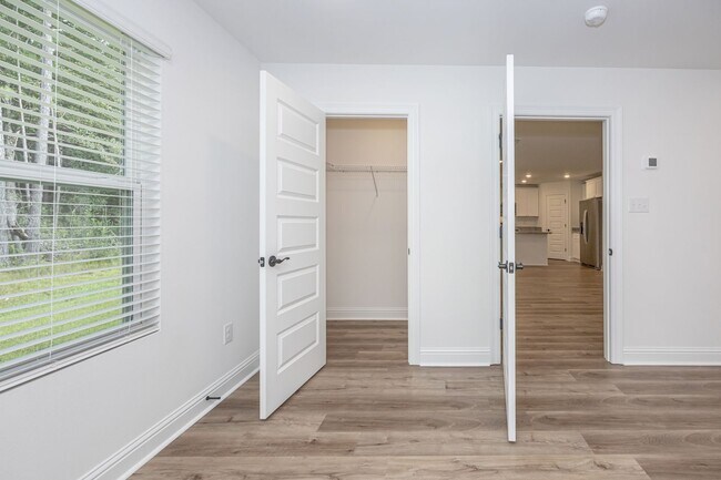 Building Photo - 3711 Olivia Dr