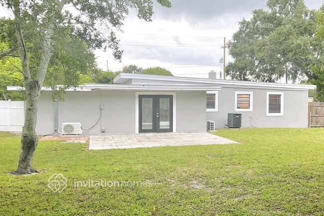 Building Photo - 6226 Dahlia Dr