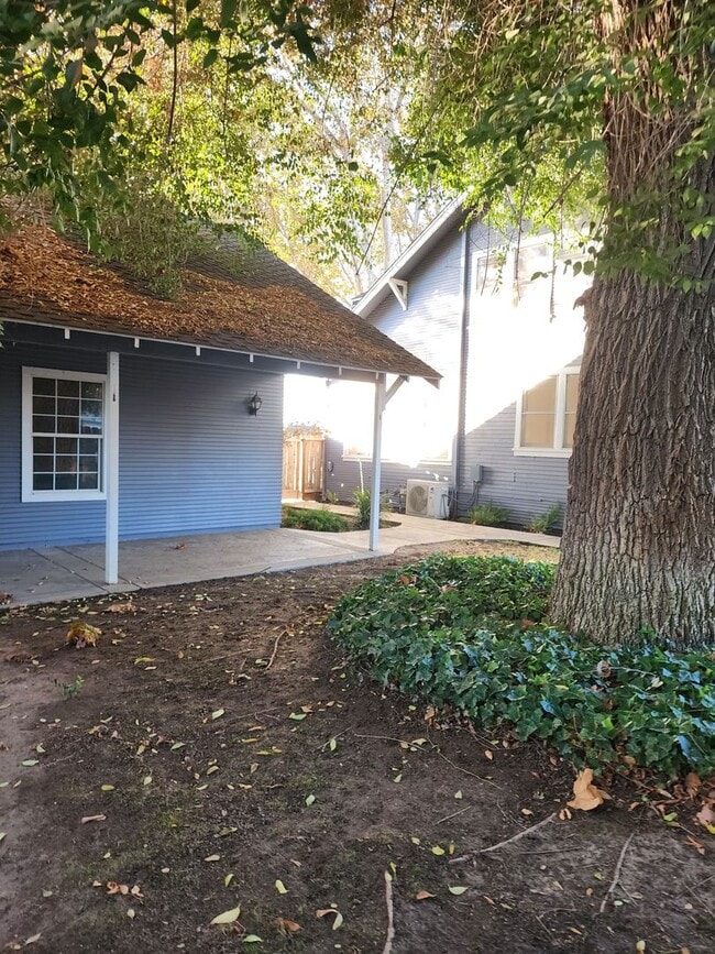 Building Photo - 2616 Colorado Ave