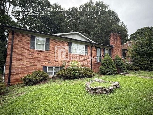 Building Photo - 1507 Berwick Rd SW