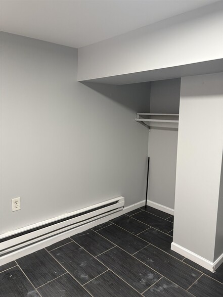 Building Photo - 579 Liberty Ave