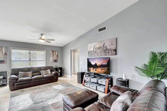 Building Photo - 5391 Alta Way