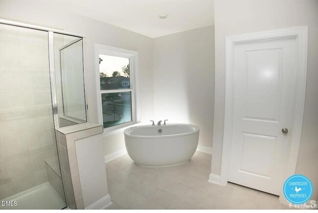 Building Photo - 628 Gold Coast Dr