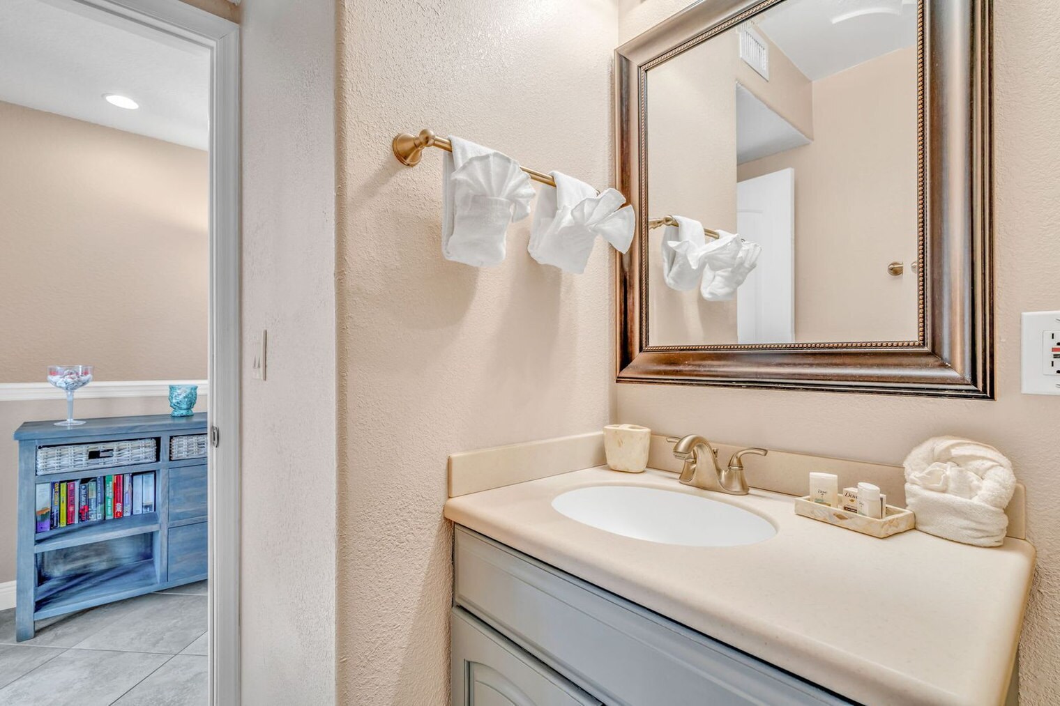 Building Photo - 12400 Overseas Hwy