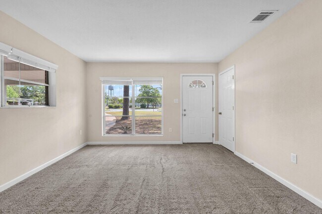 Building Photo - Updated Kitchen and Oversized Yard!