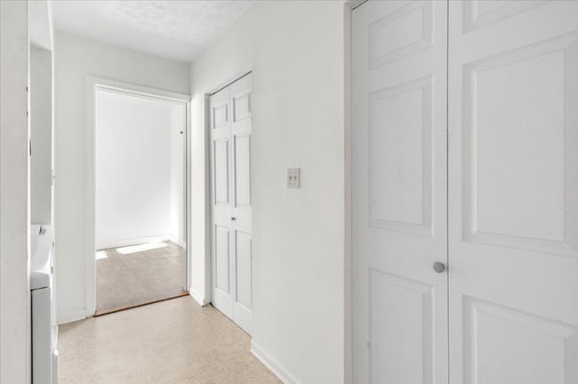 Building Photo - 3011 Montana Ave