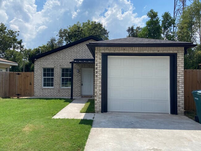 Garage view - 2995 Pecos St