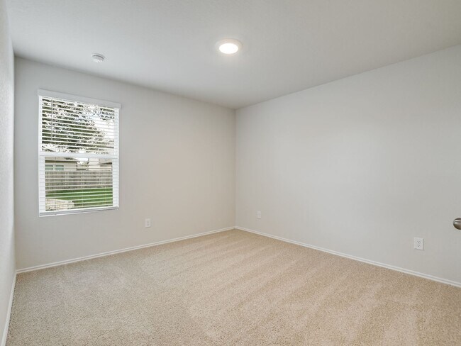 Building Photo - 912 Cinnamon Teal
