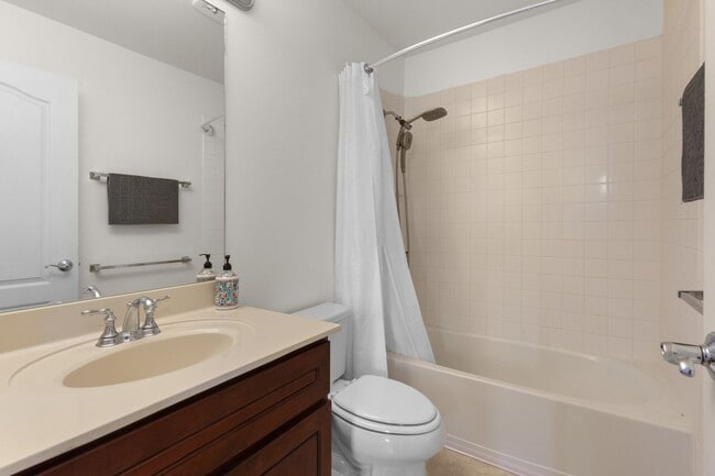 Building Photo - Stunning Ewa Beach 3BR Home with Solar, Huge Fenced Yard & Upgraded Interior