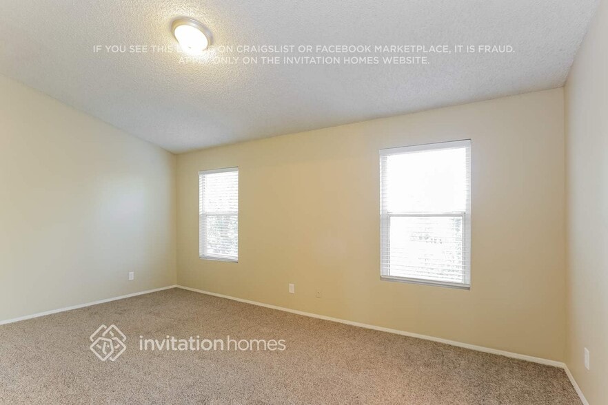 Building Photo - 4461 W Yorkshire Dr
